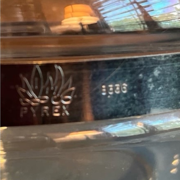 Vintage Pyrex Glass Coffee Pot- no lid - Picture 2 of 5